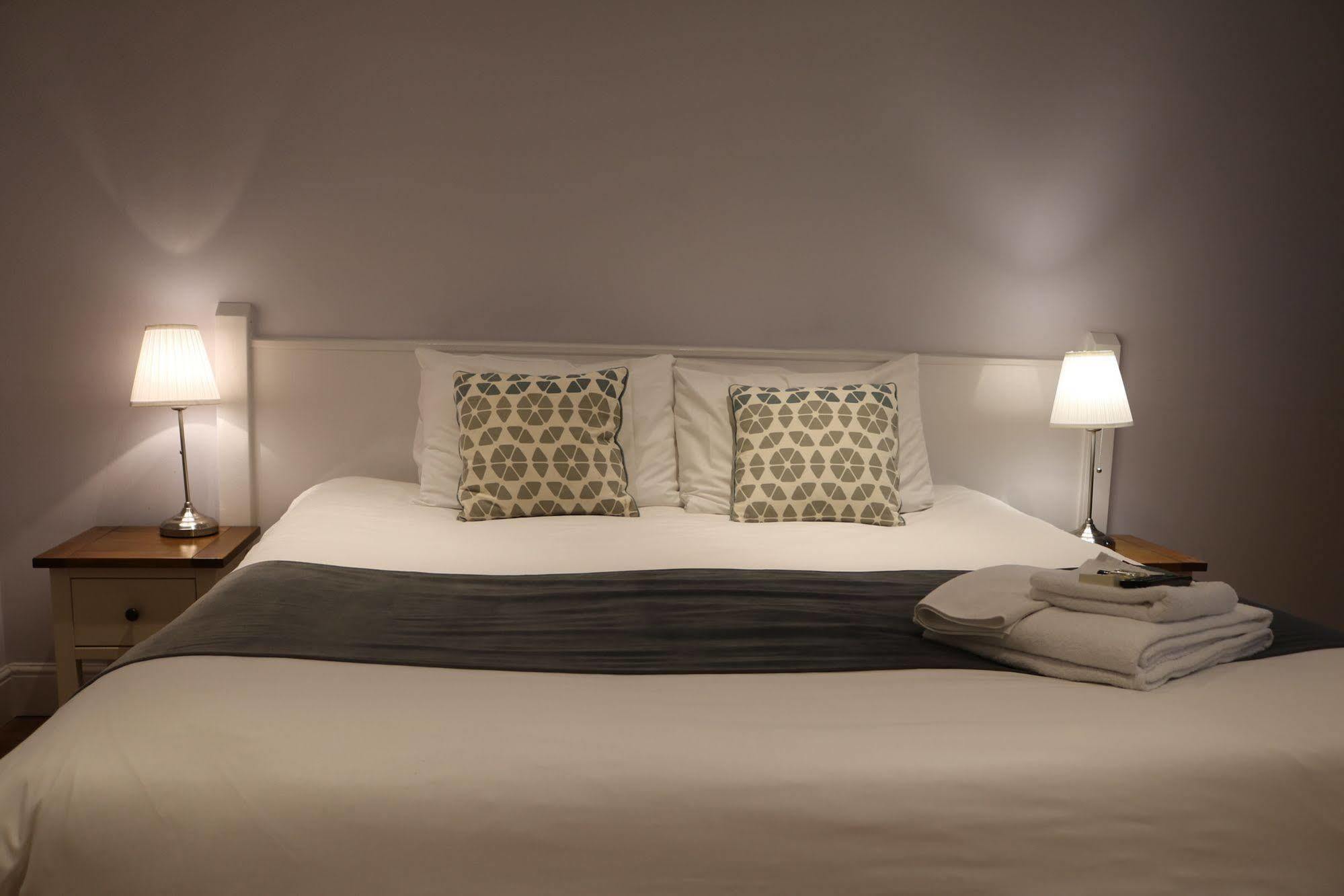 The Oyster Smack Inn Burnham-on-Crouch Екстер'єр фото